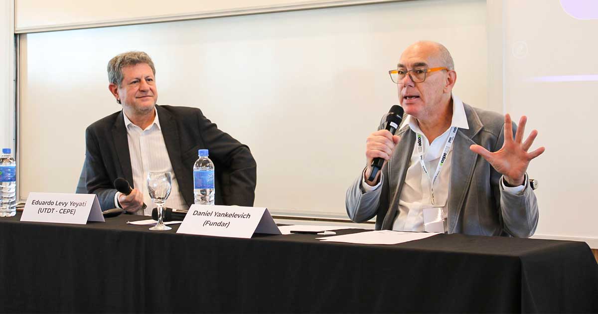 Eduardo Levy Yeyati y Daniel Yankelevich. Foto publicada por Fundar