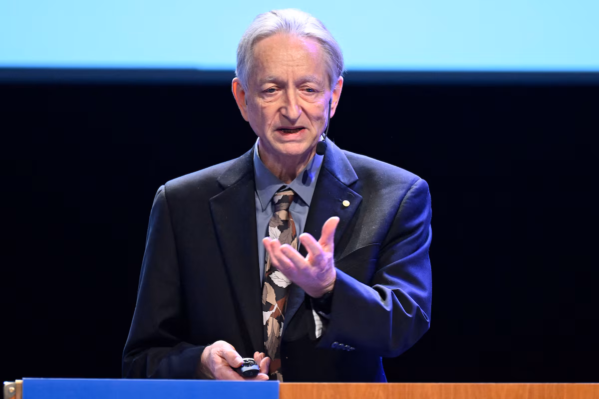 Geoffrey Hinton, Premio Nobel de Física en 2024.